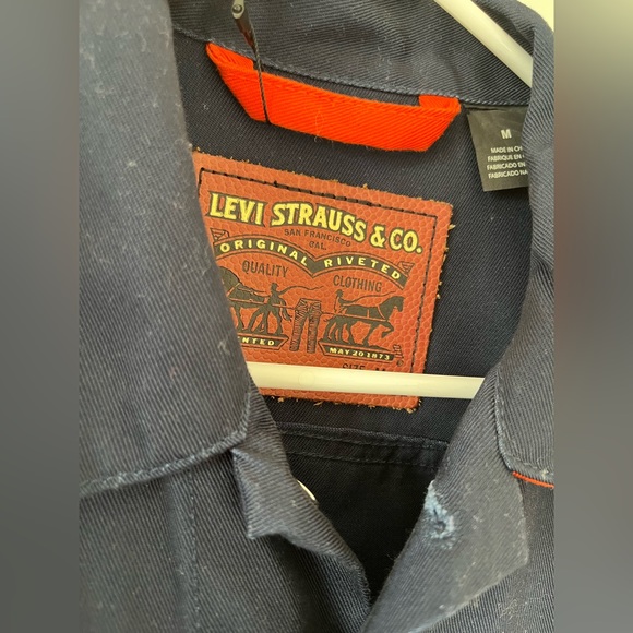 Men’s Levi’s Chicago Bears Jean Jacket - Picture 6 of 8